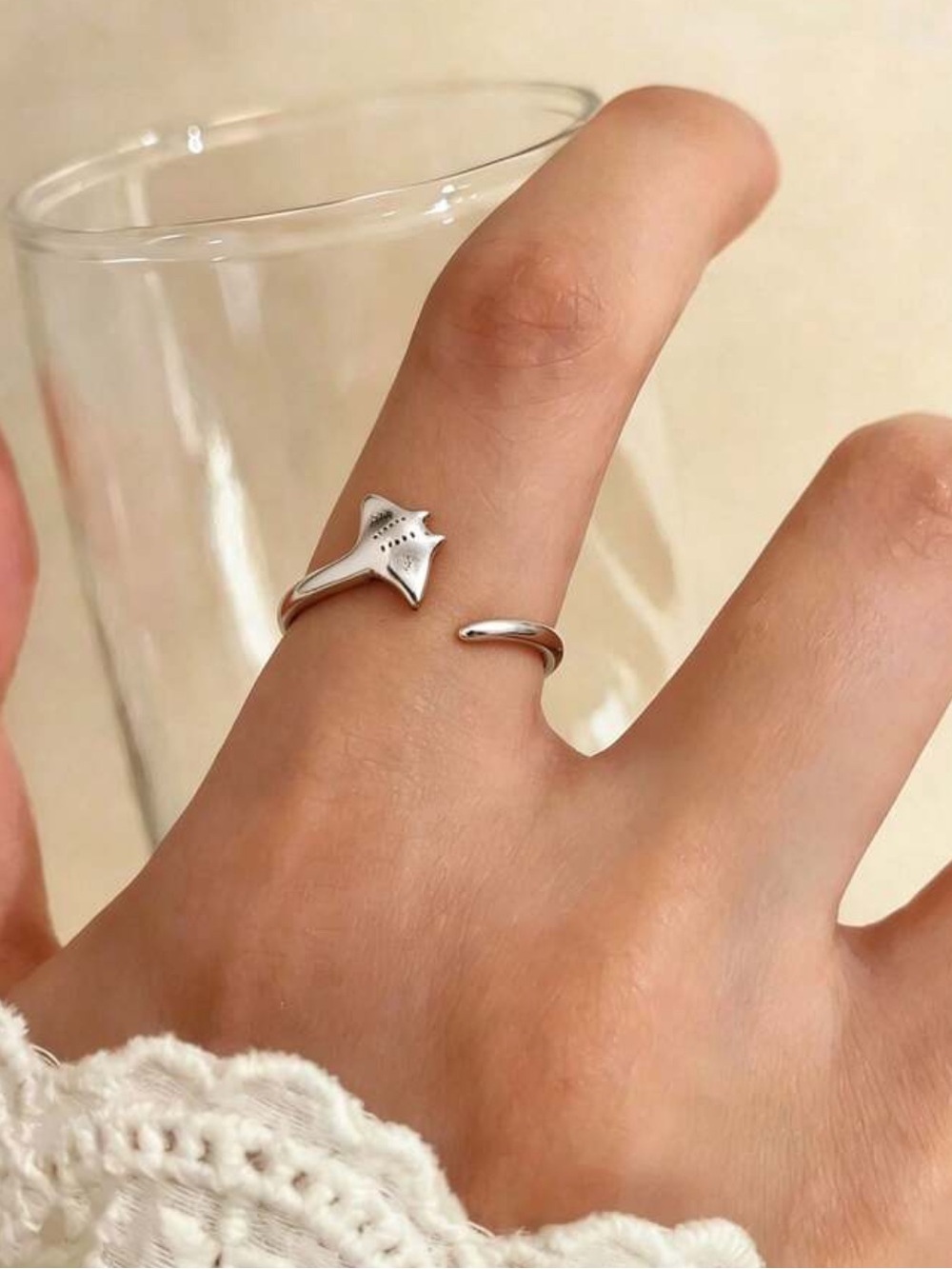 Manta Ray Ring - Picture 2 of 6